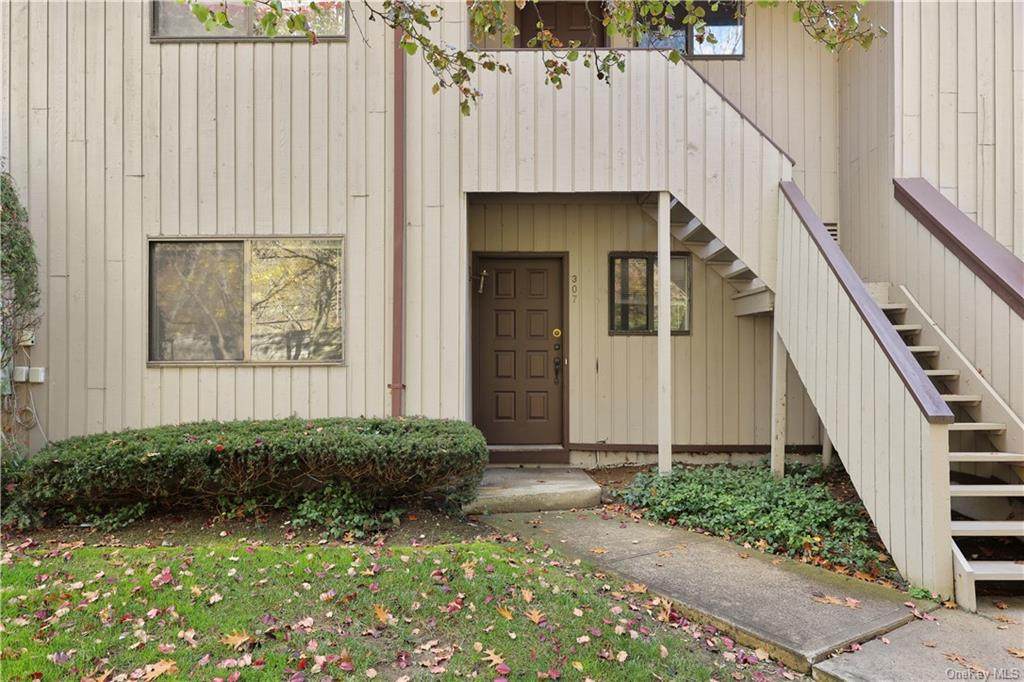 307 Greeley Avenue - Photo 1