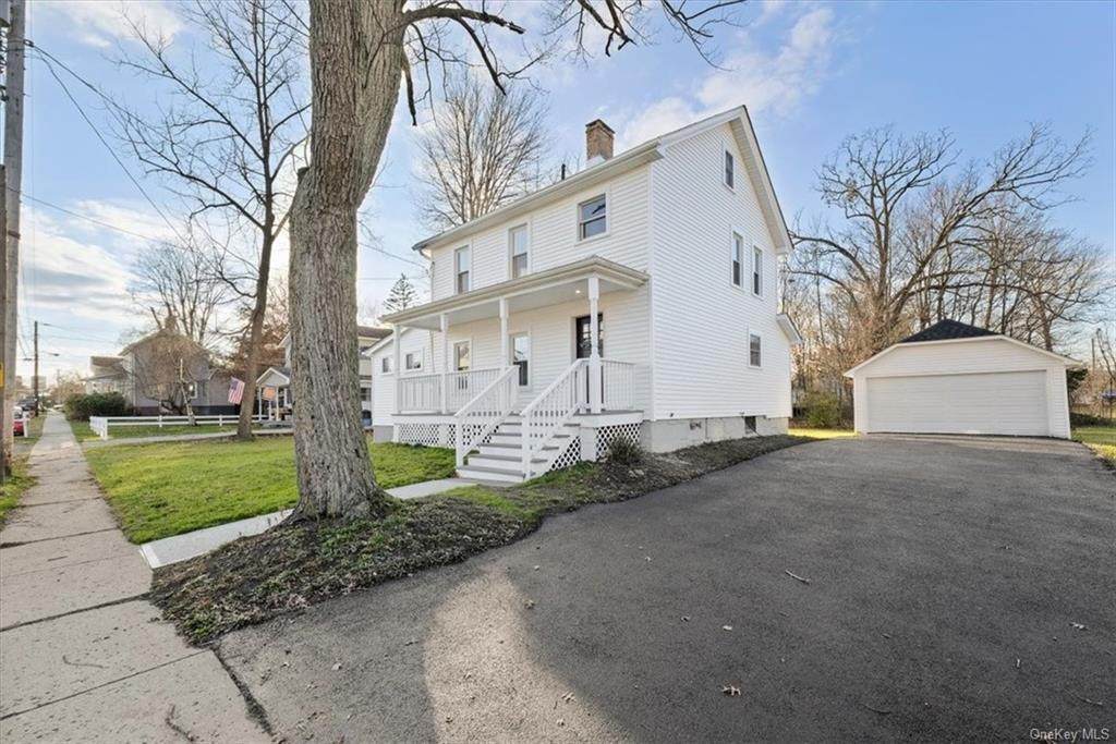 92 Railroad Avenue - Photo 1
