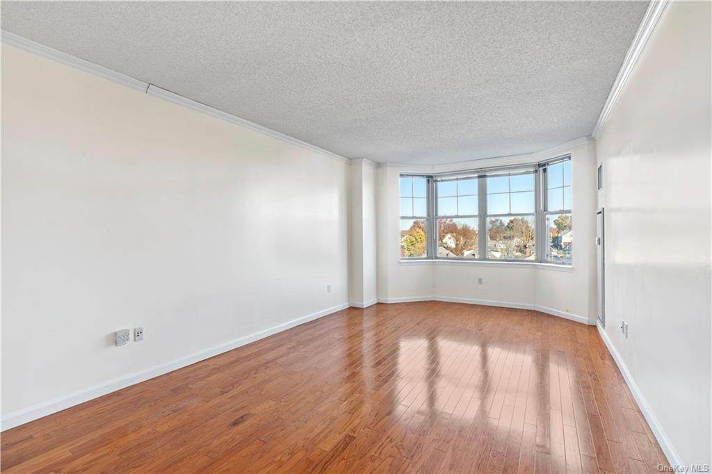 300 Mamaroneck Avenue - Photo 1