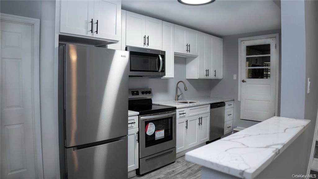 6 Bradford Avenue - Photo 1