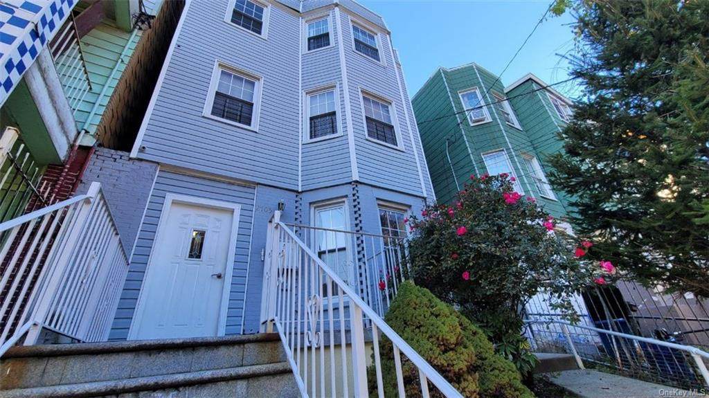 2705 Decatur Avenue - Photo 1