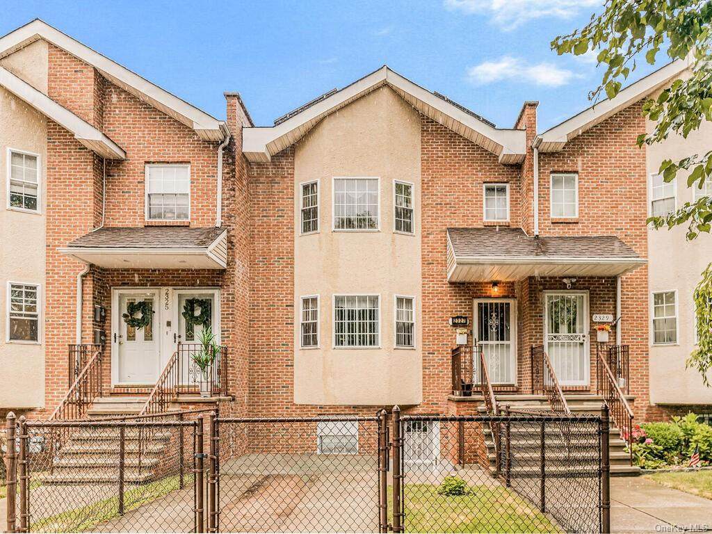 2327 Demeyer Street - Photo 1