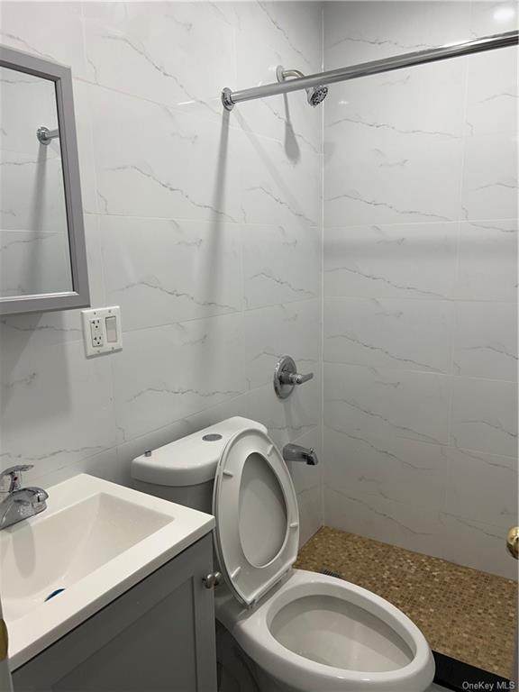 958 Van Nest Avenue - Photo 1