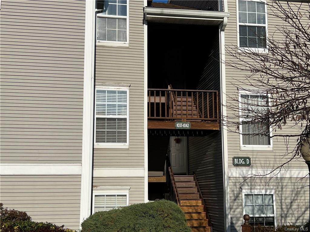 1041 Washington Green - Photo 1