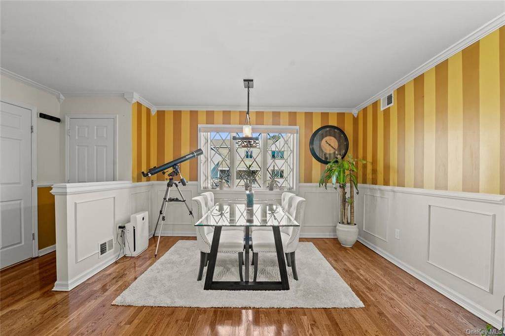 116 Pelhamdale Avenue - Photo 1