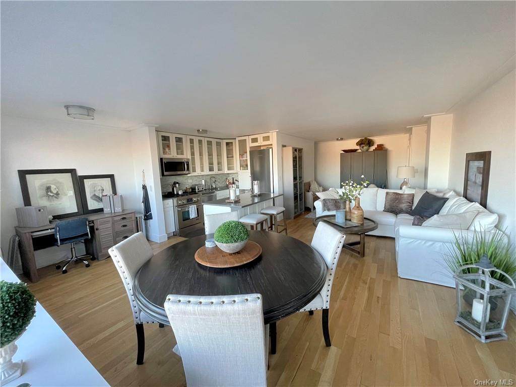 372 Central Park - Photo 1