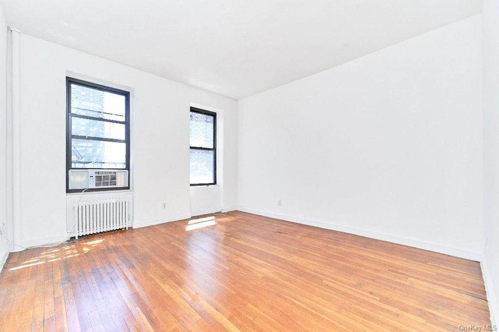 353 W 44th Street - Photo 1