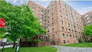 1690 Metropolitan Avenue - Photo 1