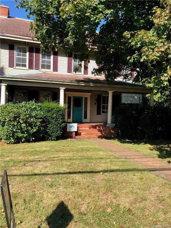 16 Quaker Avenue - Photo 1