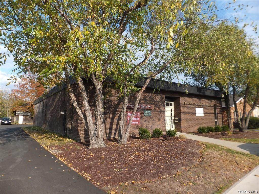 26 Scotchtown Avenue - Photo 1
