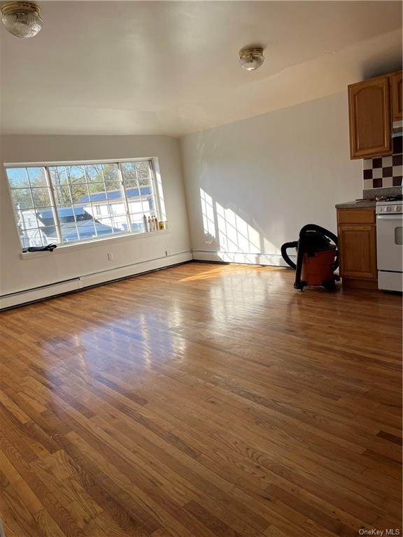 228 Betts Avenue - Photo 1