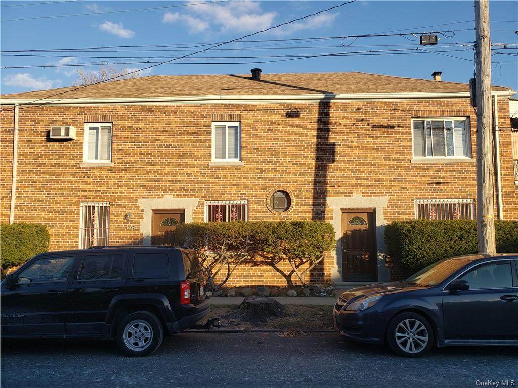 2332 Throop Avenue - Photo 1