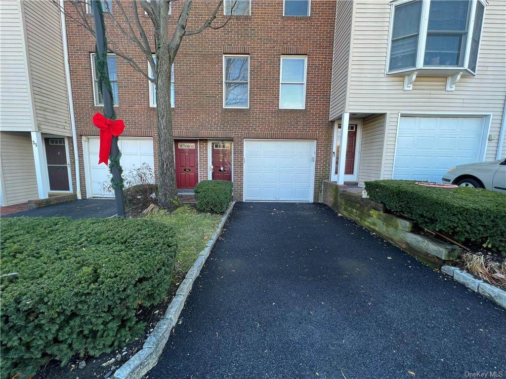33 Washington Mews - Photo 1
