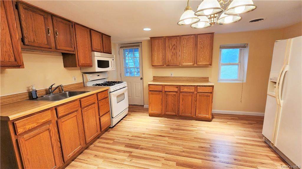 133 Grand Street - Photo 1