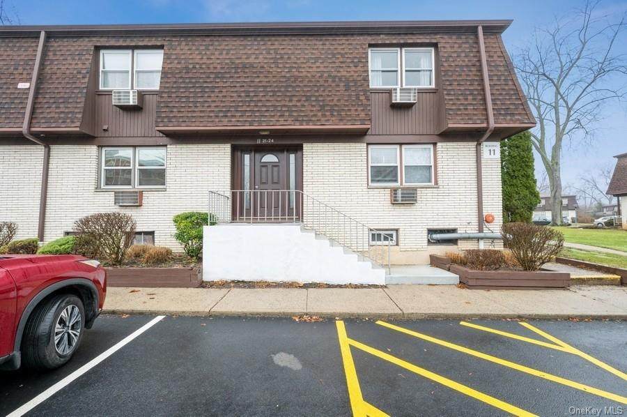 11 Oxford Drive - Photo 1