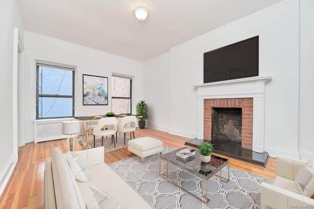25 E 38th Street - Photo 1