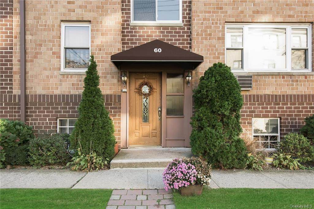 60 Crescent Place - Photo 1