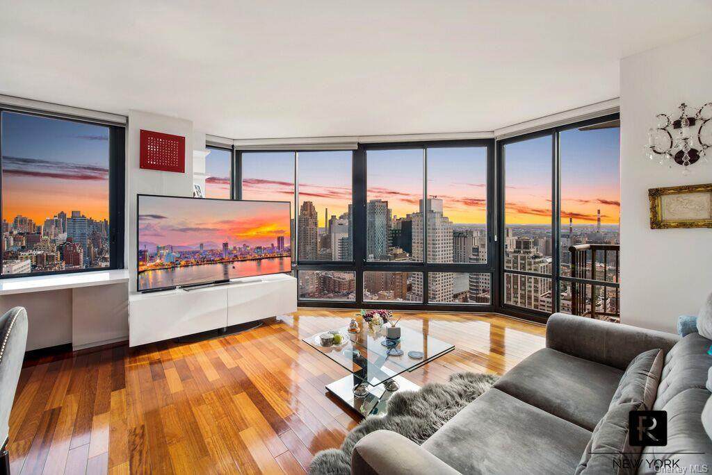 304 E 65th Street - Photo 1