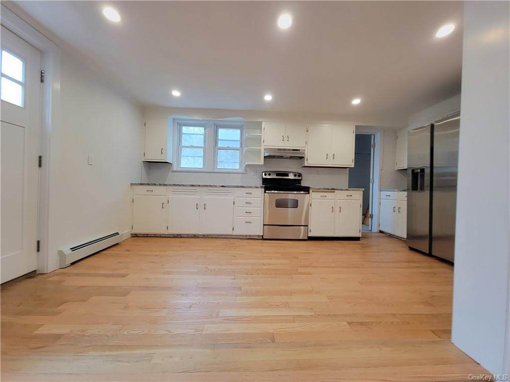 171 Stoneleigh Avenue - Photo 1
