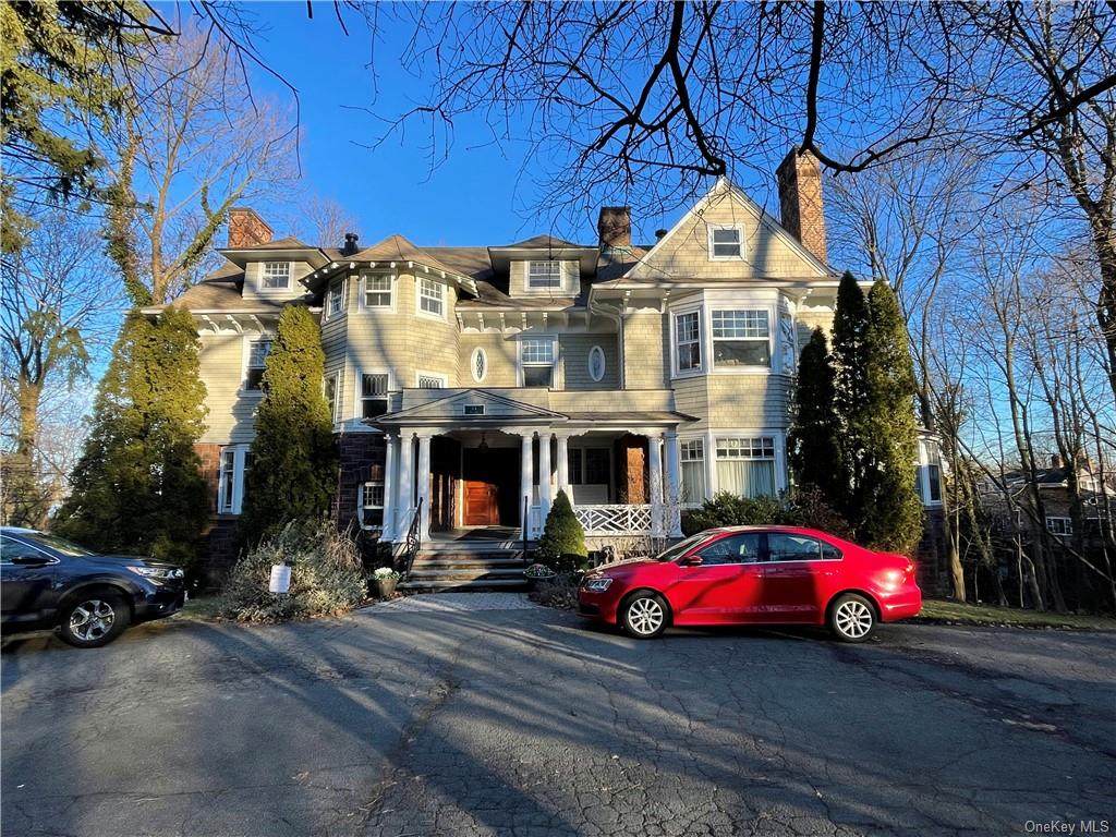 171 Broadway - Photo 1