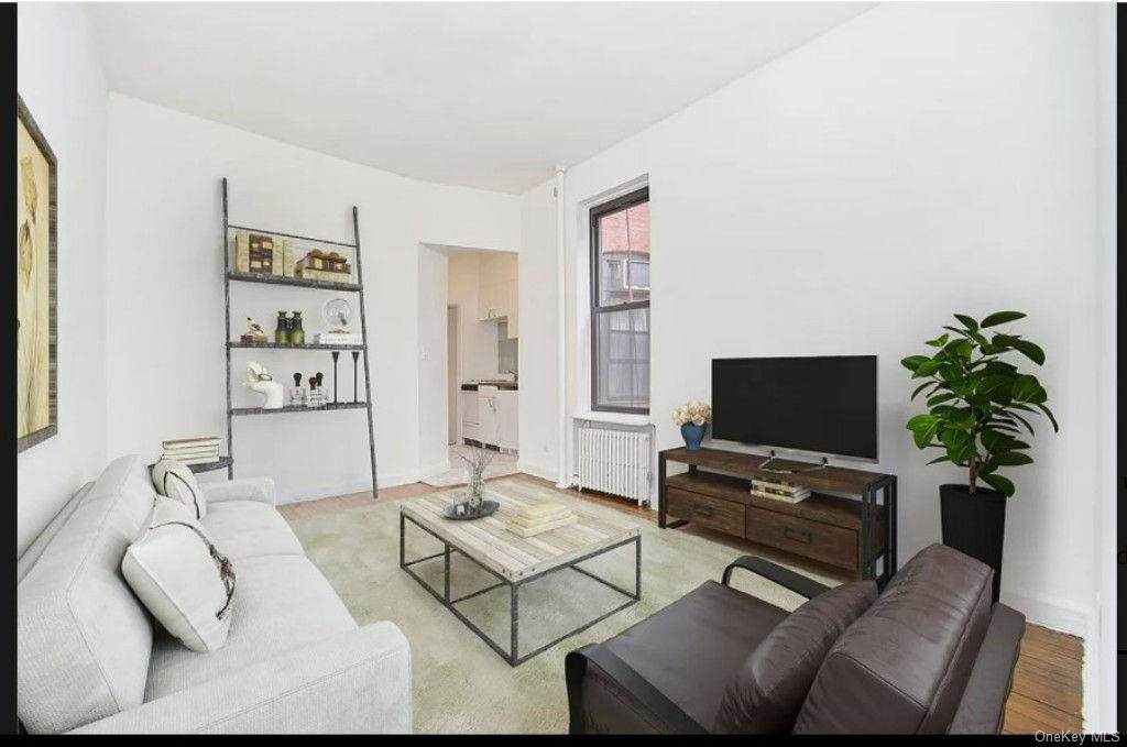 353 W 44th Street - Photo 1