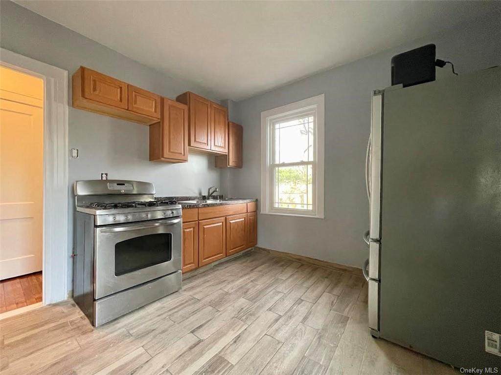 687 5th Avenue - Photo 1