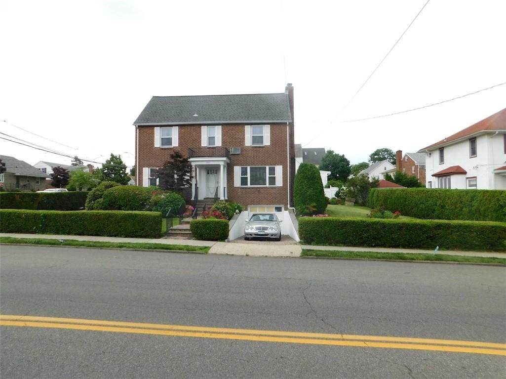 282 Saint Johns Avenue - Photo 1