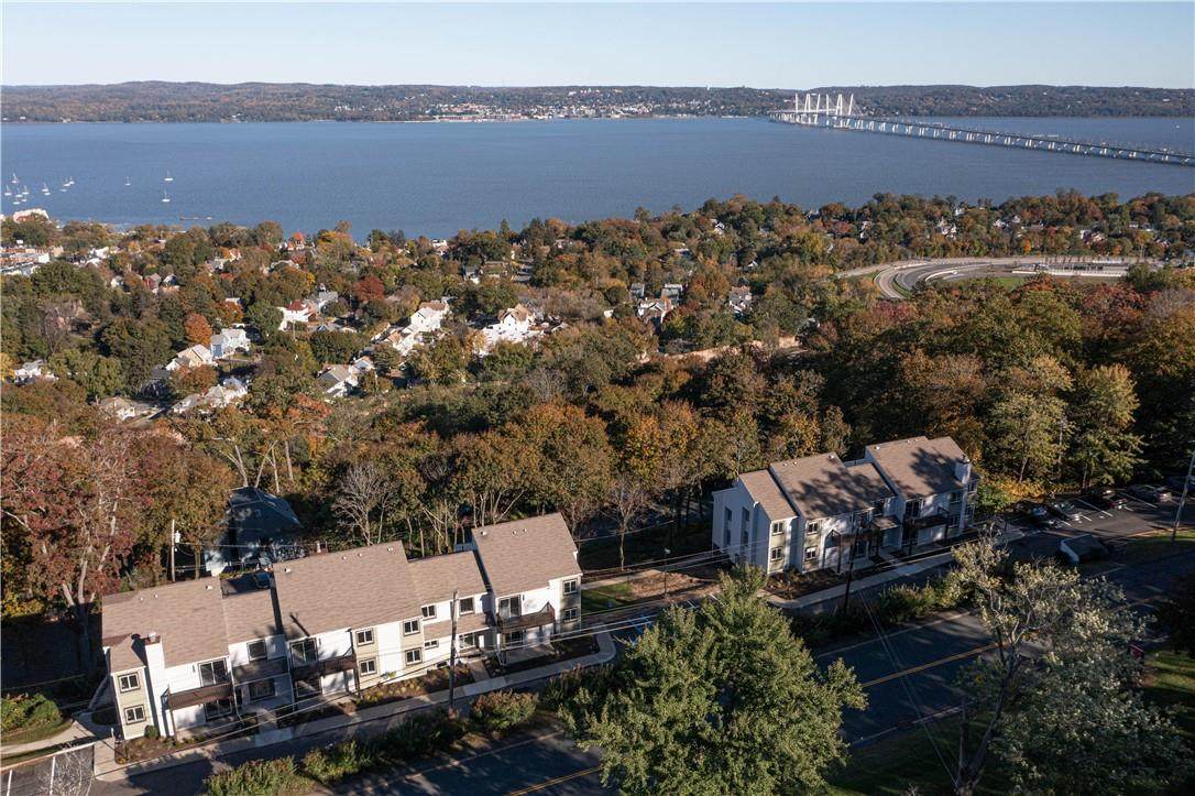 8-12 Boulevard - Photo 1