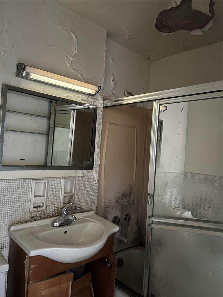1020 Grand Concourse - Photo 1