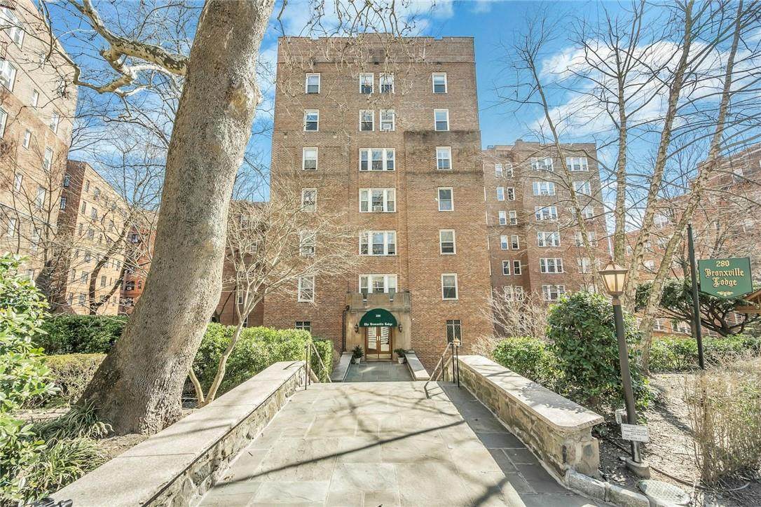 280 Bronxville Road - Photo 1