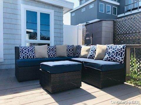 63 Thompson - Photo 1