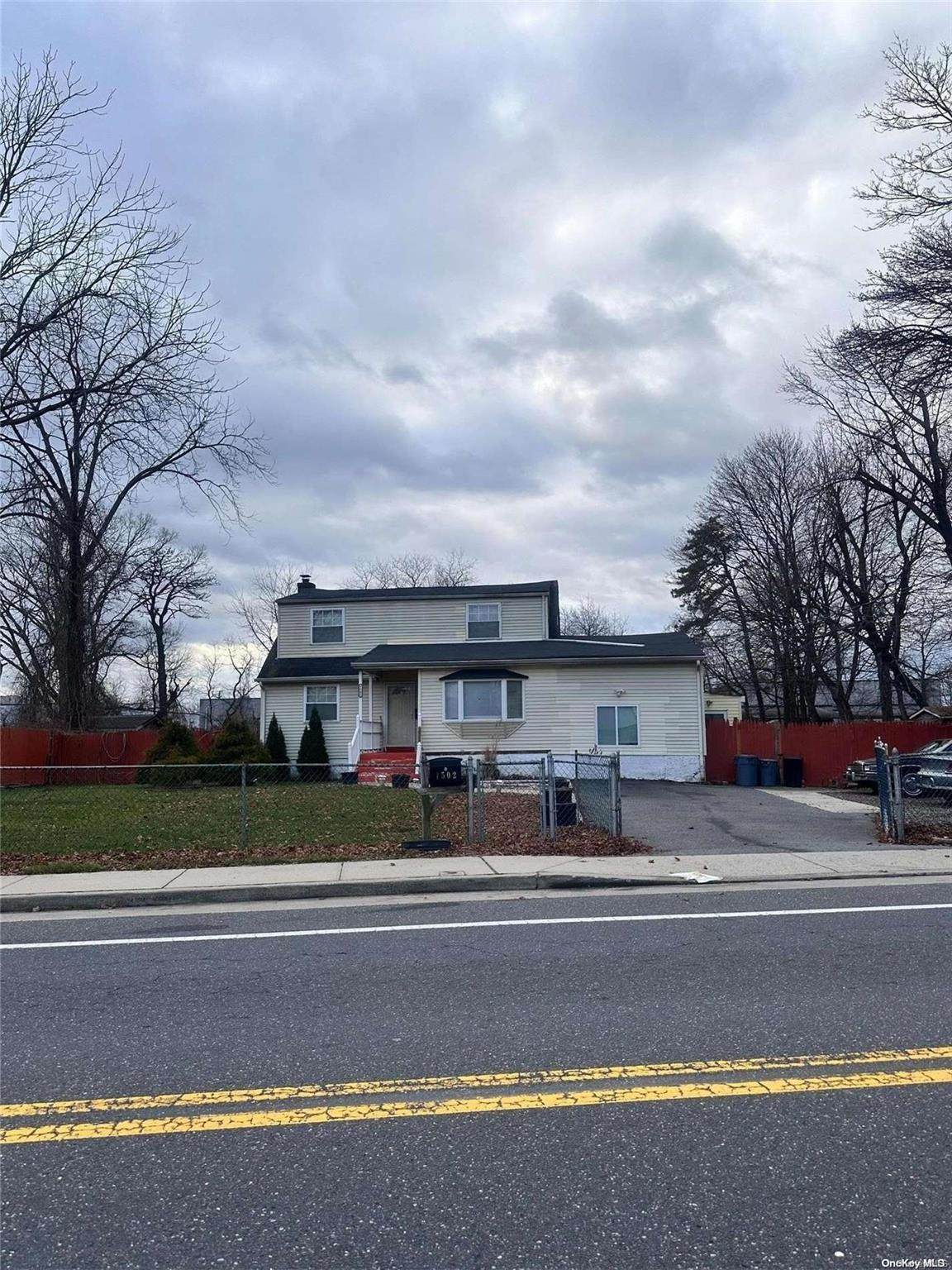 1502 Little East Neck Road - Photo 1