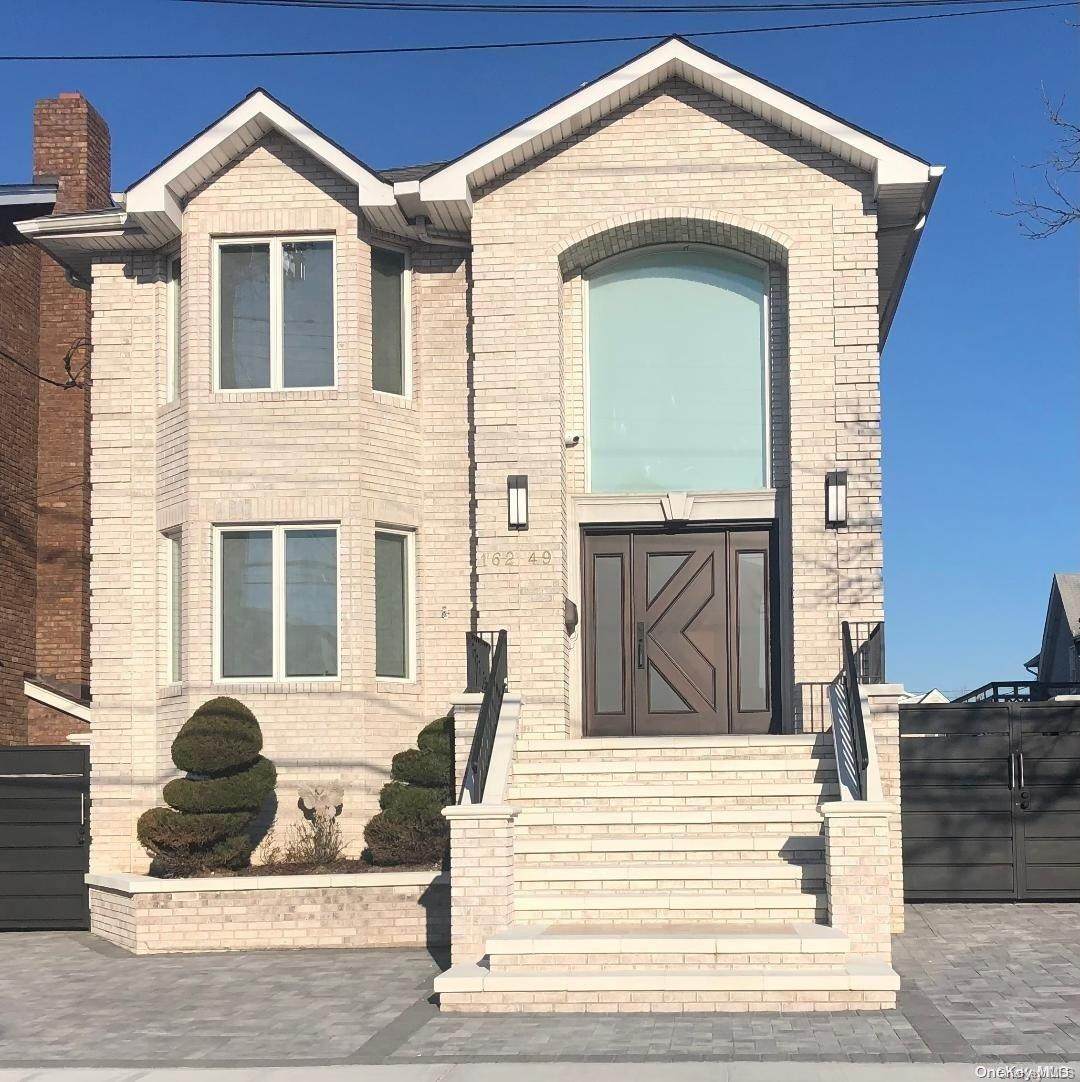 162-49 95th Street - Photo 1