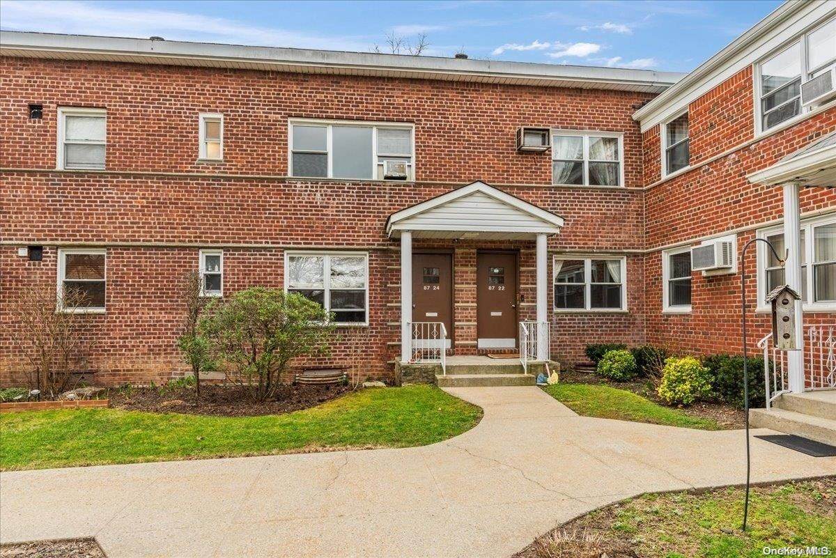 87-24 Marengo Street - Photo 1
