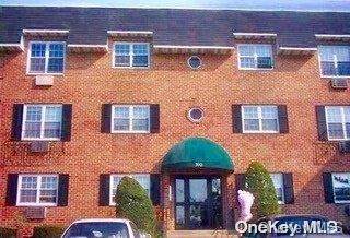 420 Maryland Avenue - Photo 1