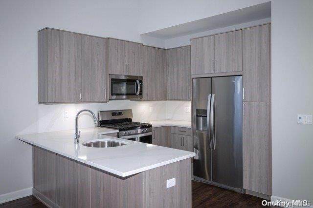 300 Sutton Court - Photo 1