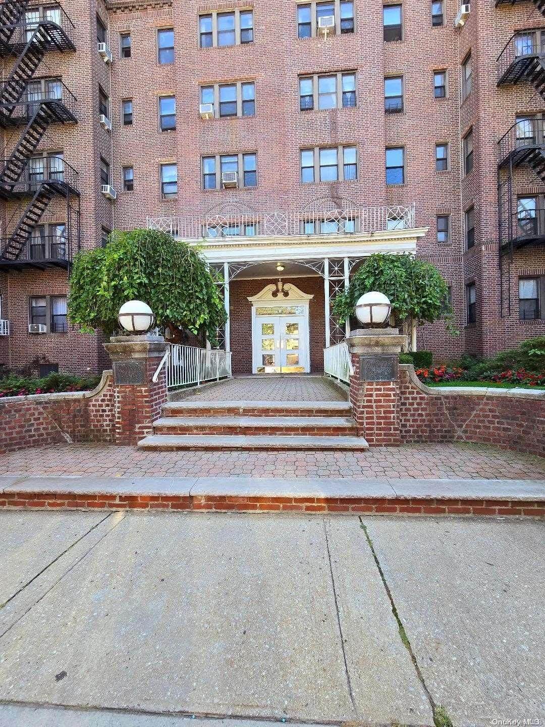 170-40 Highland Avenue - Photo 1