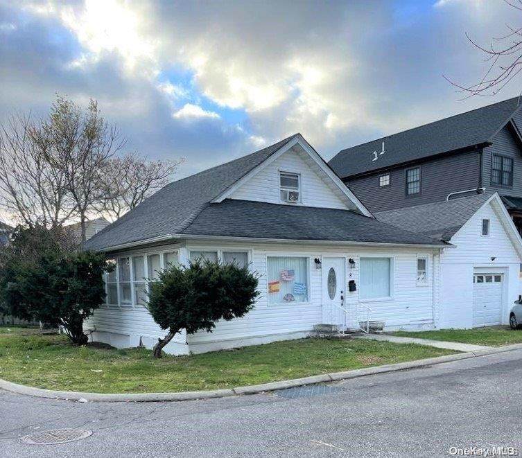 8 South Avenue - Photo 1