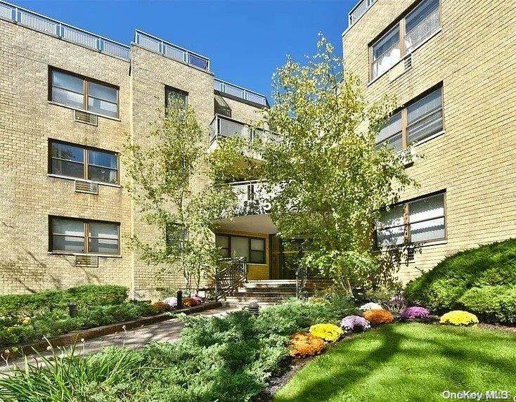 5 Schenck Avenue - Photo 1