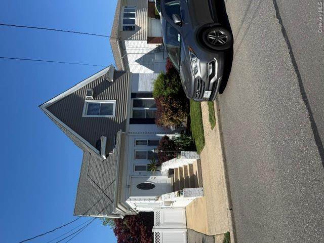 38 Grant Avenue - Photo 1