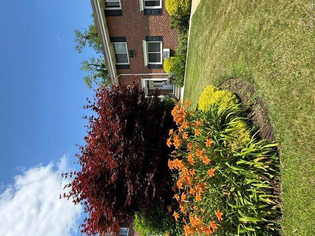200 Merrick Road - Photo 1