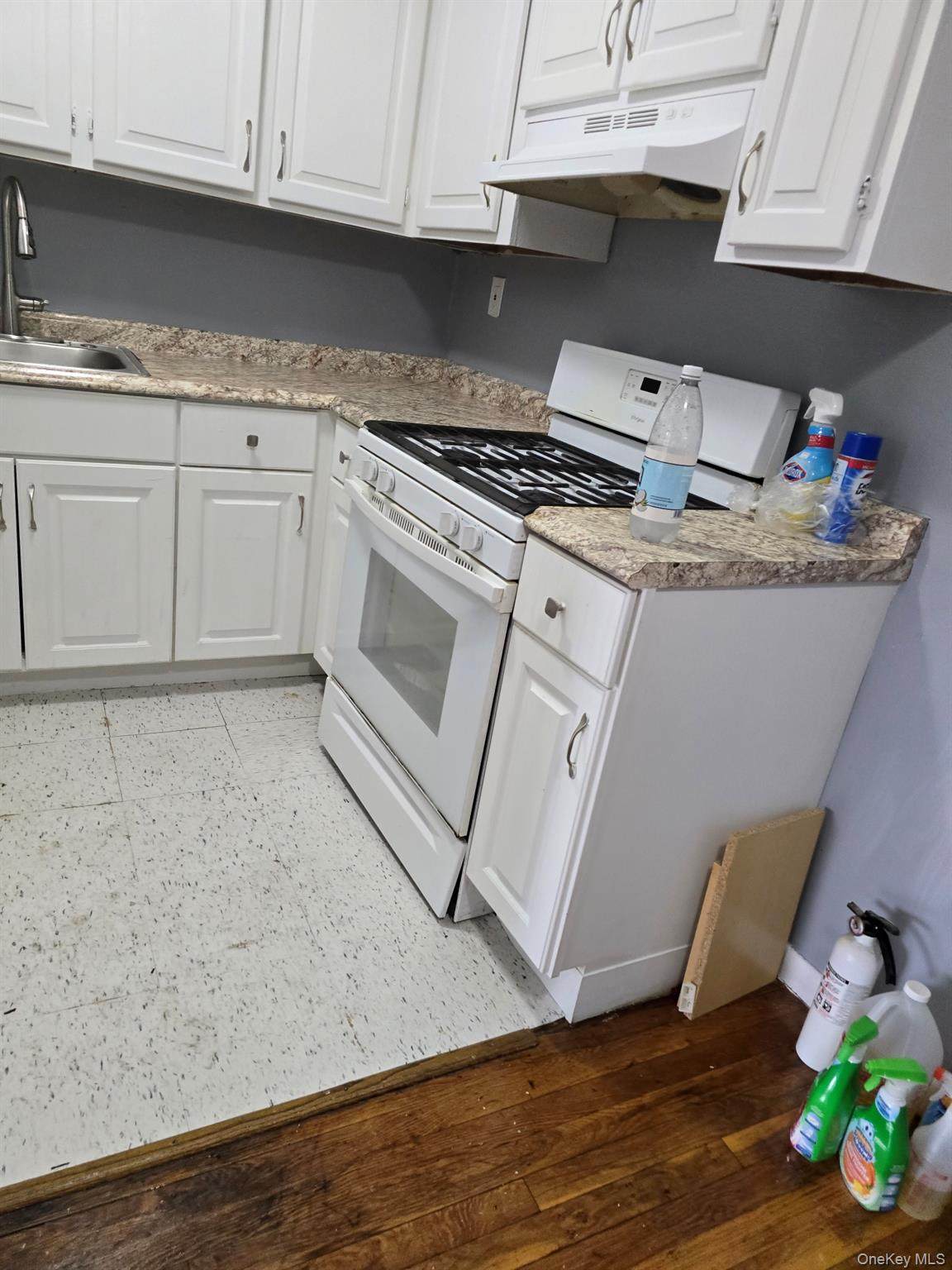 3238 Ely Ave - Photo 1