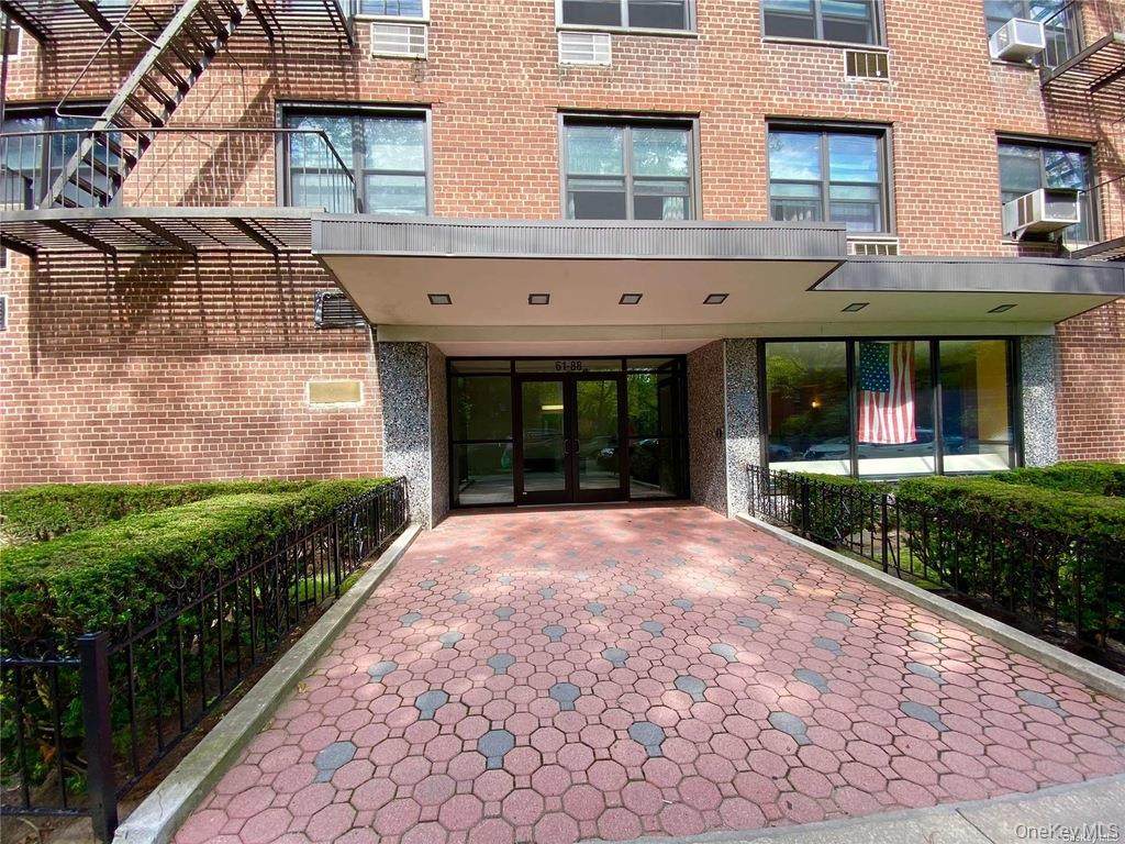 61-88 Dry Harbor Road - Photo 1