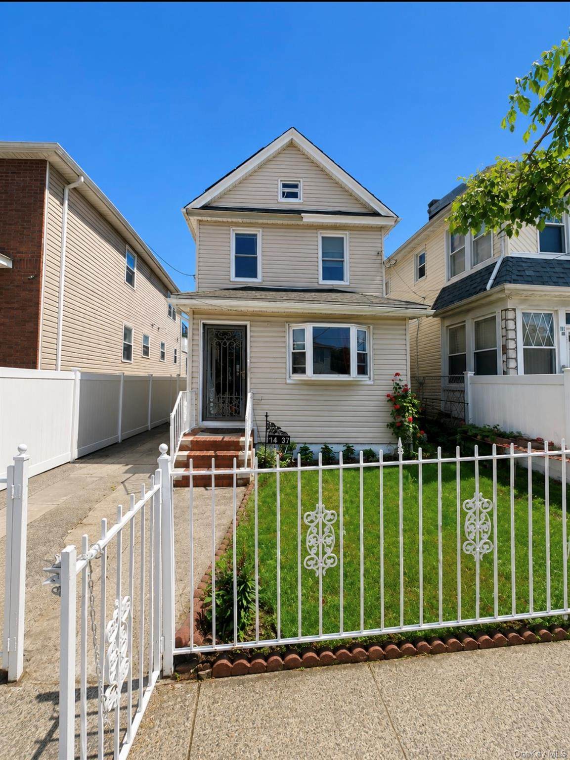 11437 157th Street - Photo 1