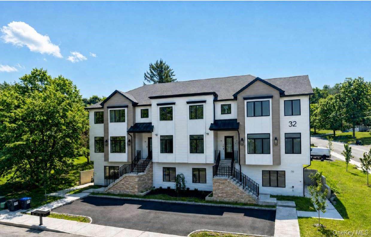 32 Virginia Avenue - Photo 1