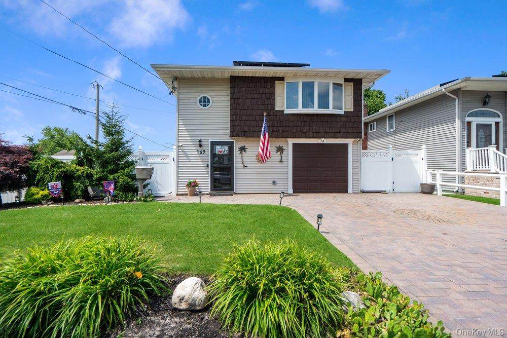 169 Wyona Avenue - Photo 1
