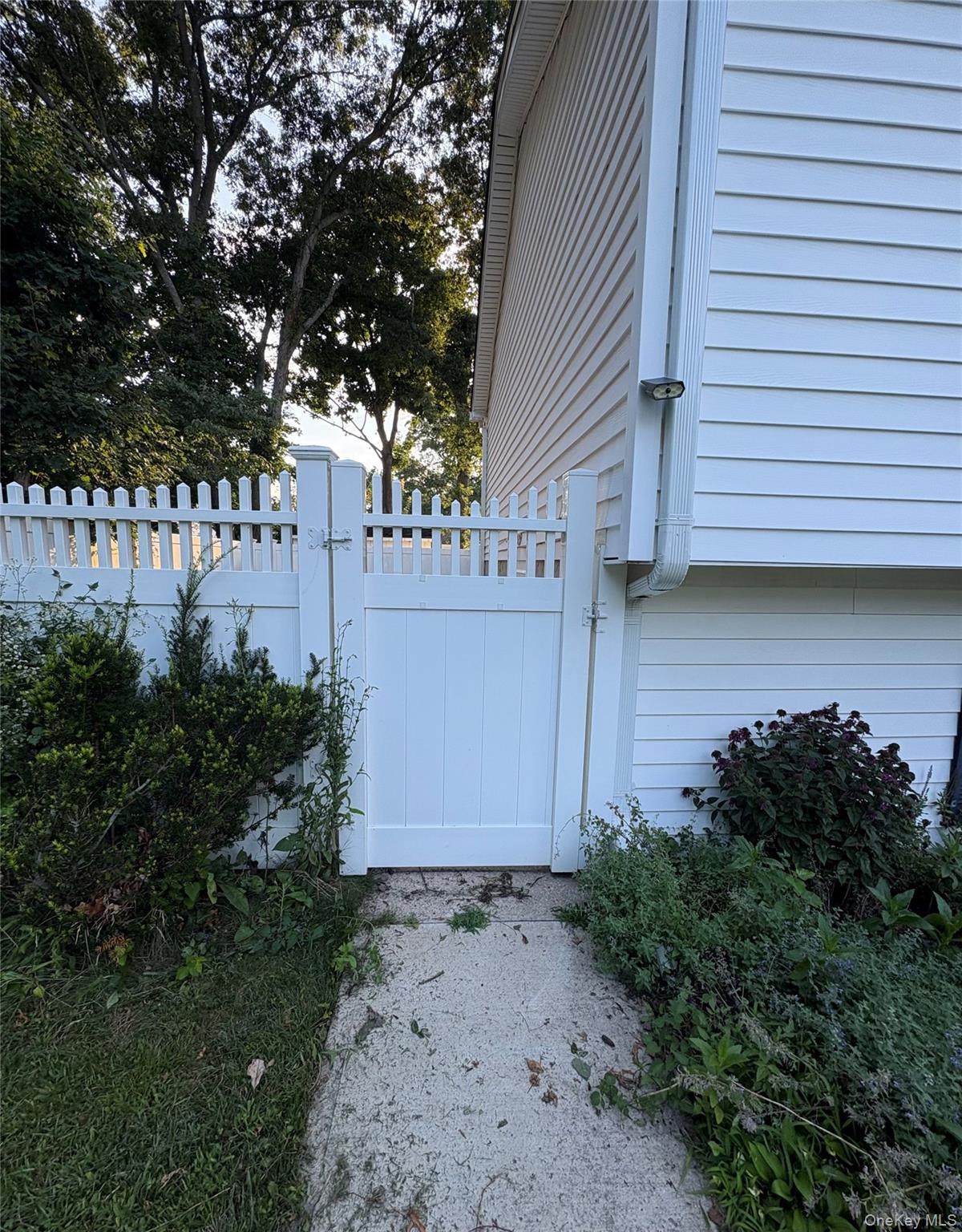 6 Wadsworth Avenue - Photo 1