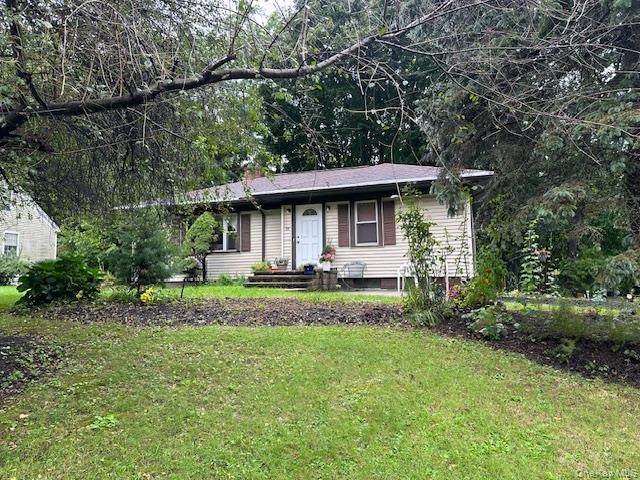 24 Schoolhouse Lane - Photo 1