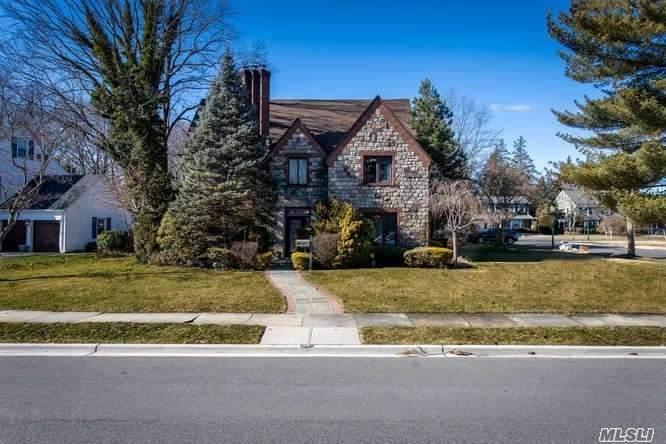 36 Oakdale Road - Photo 1