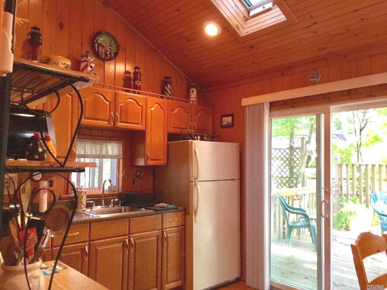 356-13 Oakleigh Avenue - Photo 1